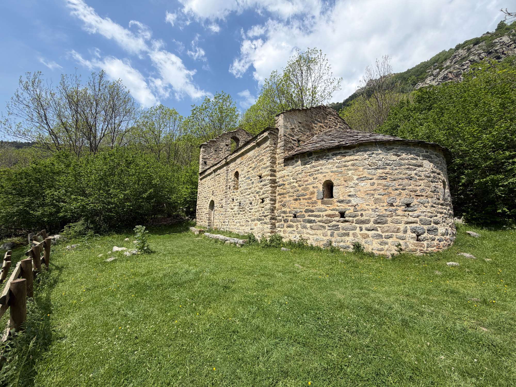 Ermita de Sant Martí d’Envalls
