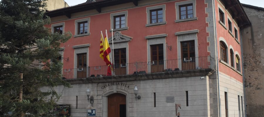 Puigcerdà reparteix ajudes als negocis afectats pel Covid-19