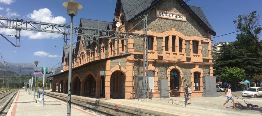 Estació de tren de Puigcerdà en una imatge d'arxiu (Foto: IST).